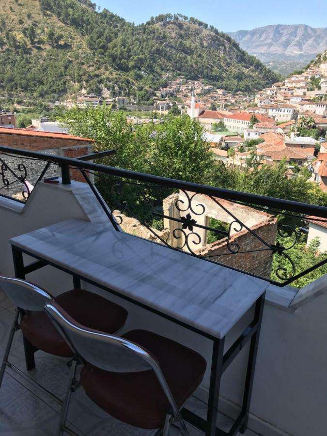 Guesthouse Bellavista Berat Exterior foto